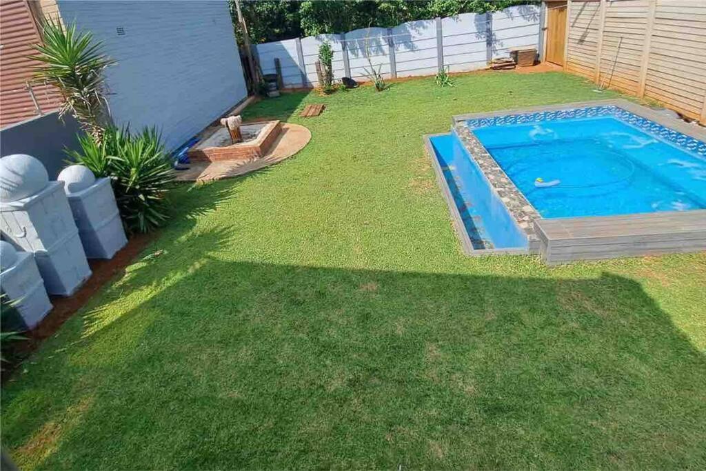 Entire 2 Bedroom House With Jacuzzi And Pool! Meyerton Eksteriør billede